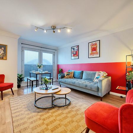 Modern 2 Bed Flat With Free Parking Appartement Glasgow Buitenkant foto